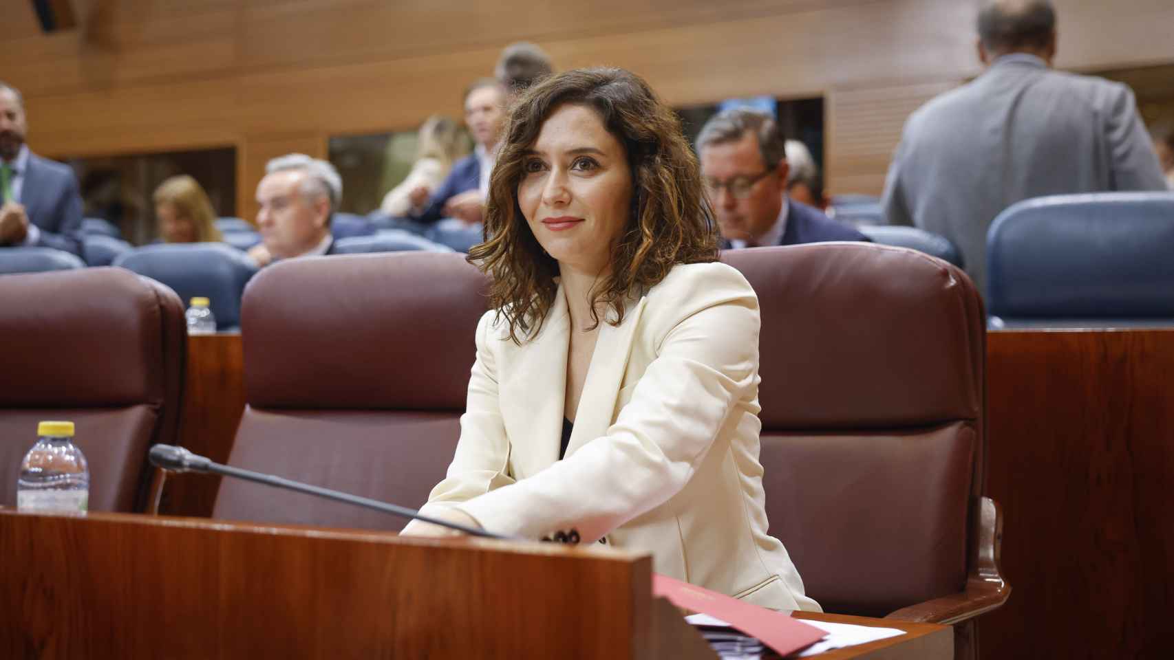 La presidenta Isabel Díaz Ayuso, este jueves, en el pleno de la Asamblea de Madrid.