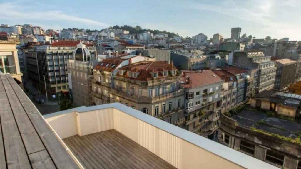 Terraza del ático más caro de Vigo en octubre de 2022.