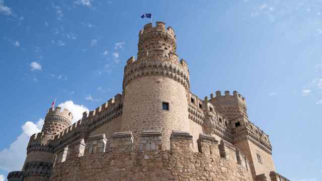 Manzanares el Real: un castillo como emblema y la Sierra de la Pedriza por recorrer