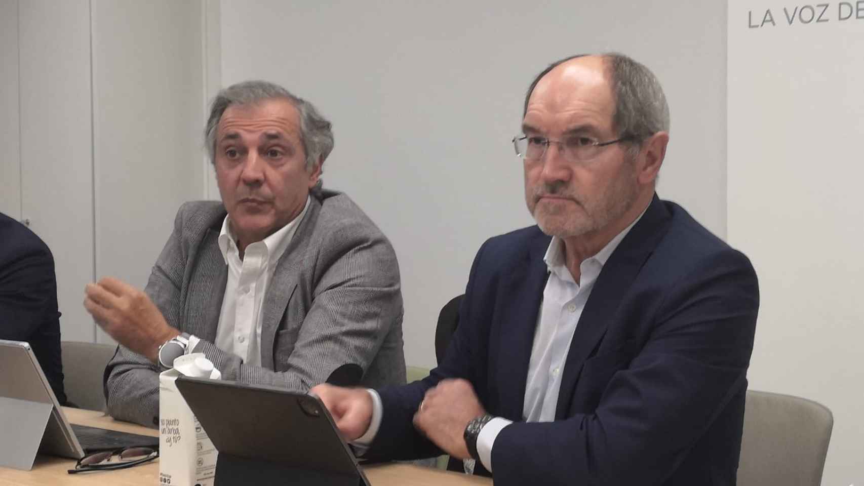 Antonio Cimorra y Pedro Mier, durante la presentación del barómetro de la economía digital de Ametic.