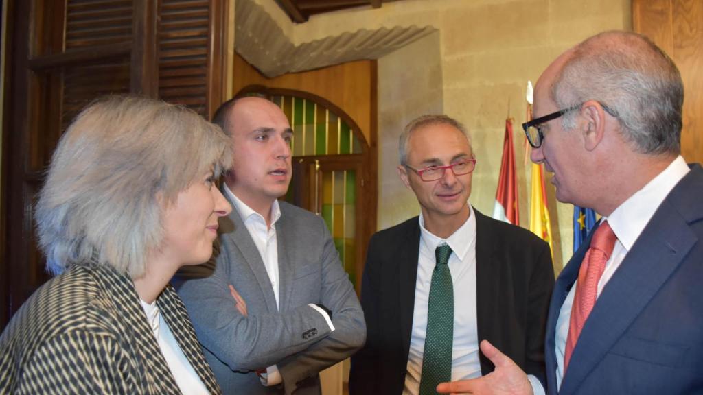 El rector, Ricardo Rivero, en Alba de Tormes junto a Javier Iglesias