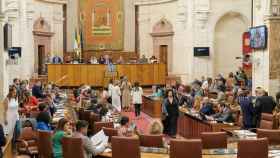 El pleno del Parlamento en el momento de la votación de la renovación de la RTVA.