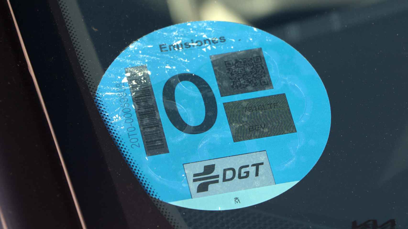 Los coches eléctricos se benefician de la etiqueta cero de la DGT.