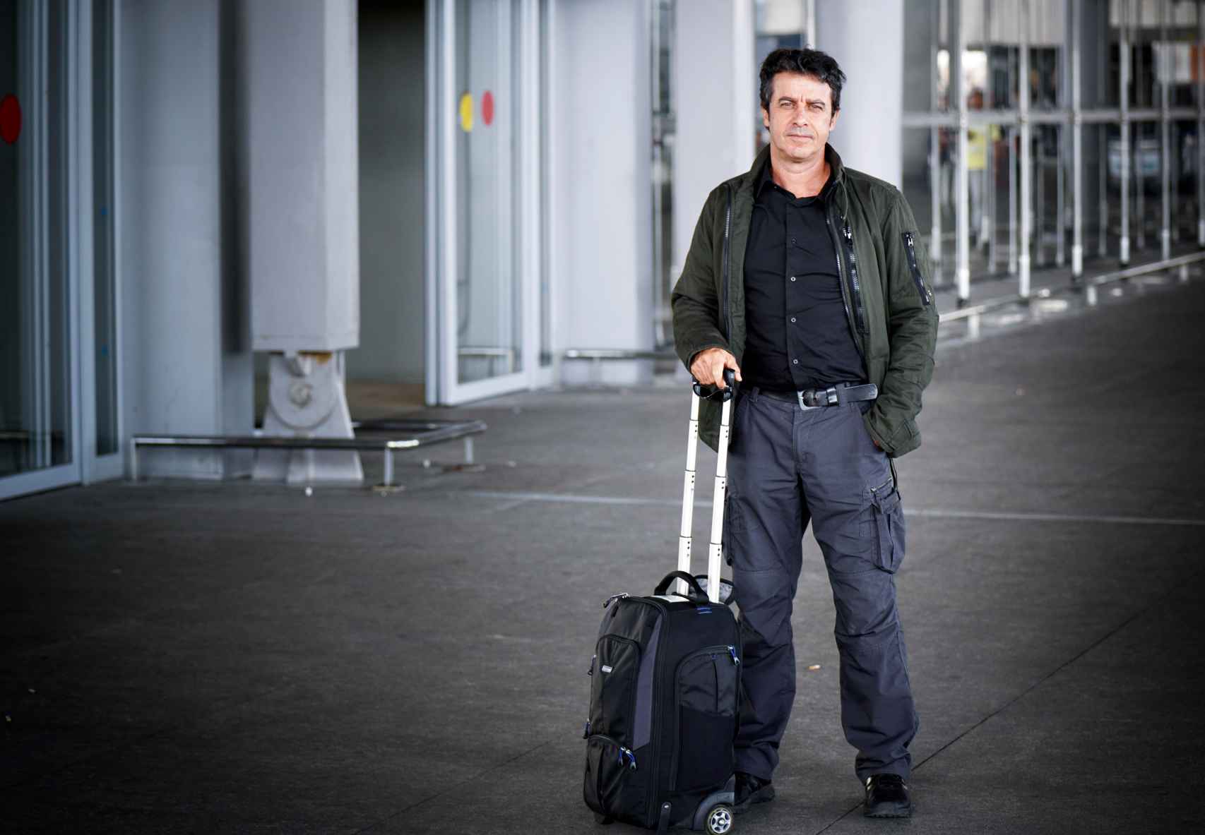 Morenatti, en el aeropuerto de Málaga, maleta en mano, antes de regresar a su casa.