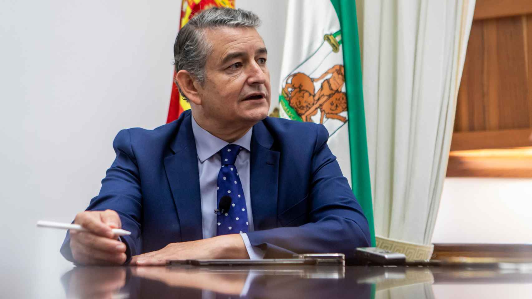El consejero de la Presidencia en Andalucía, Antonio Sanz, durante la entrevista concedida a EL ESPAÑOL.