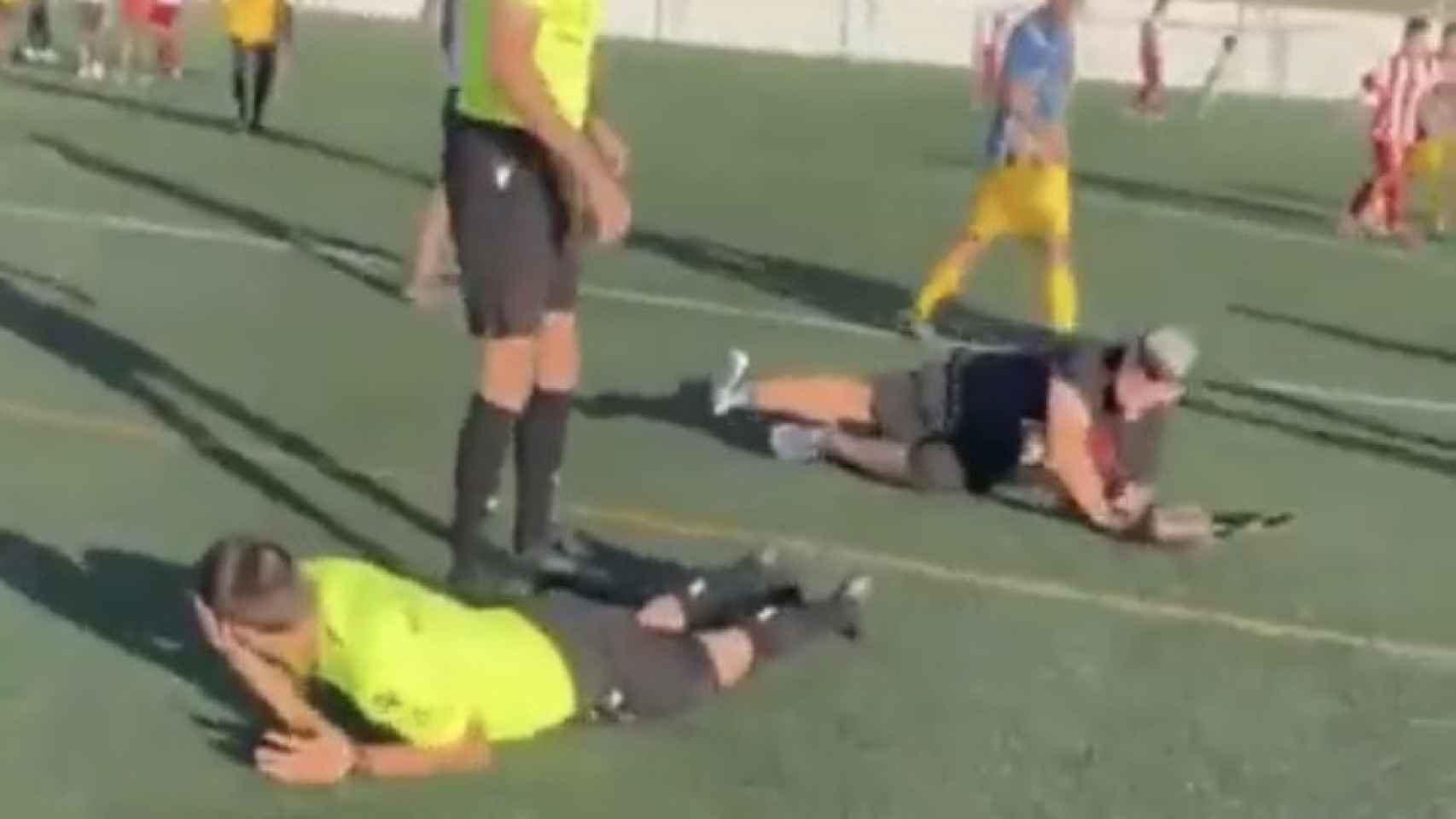 Un árbitro recibe un puñetazo por parte de un directivo en un partido de juveniles