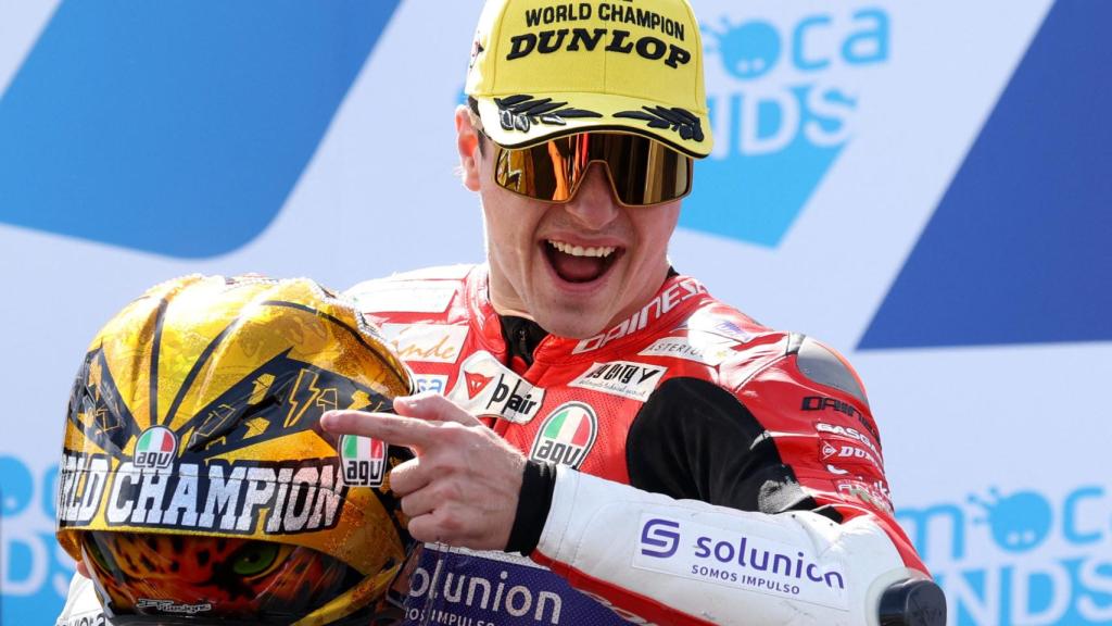 El piloto español Izan Guevara, campeon del mundo de Moto3 en 2022