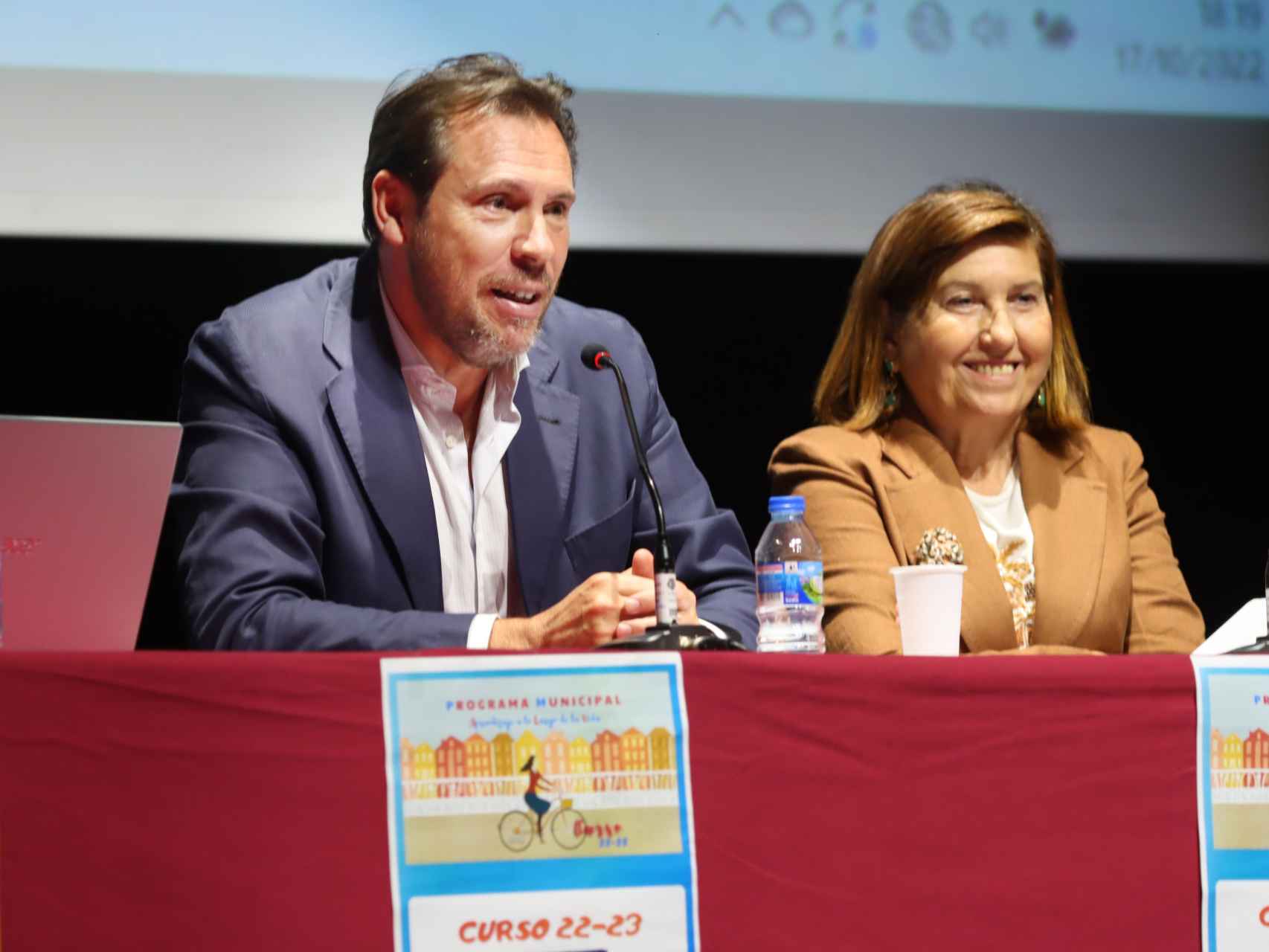 El alcalde de Valladolid, Óscar Puente, durante la rueda de prensa de este lunes.