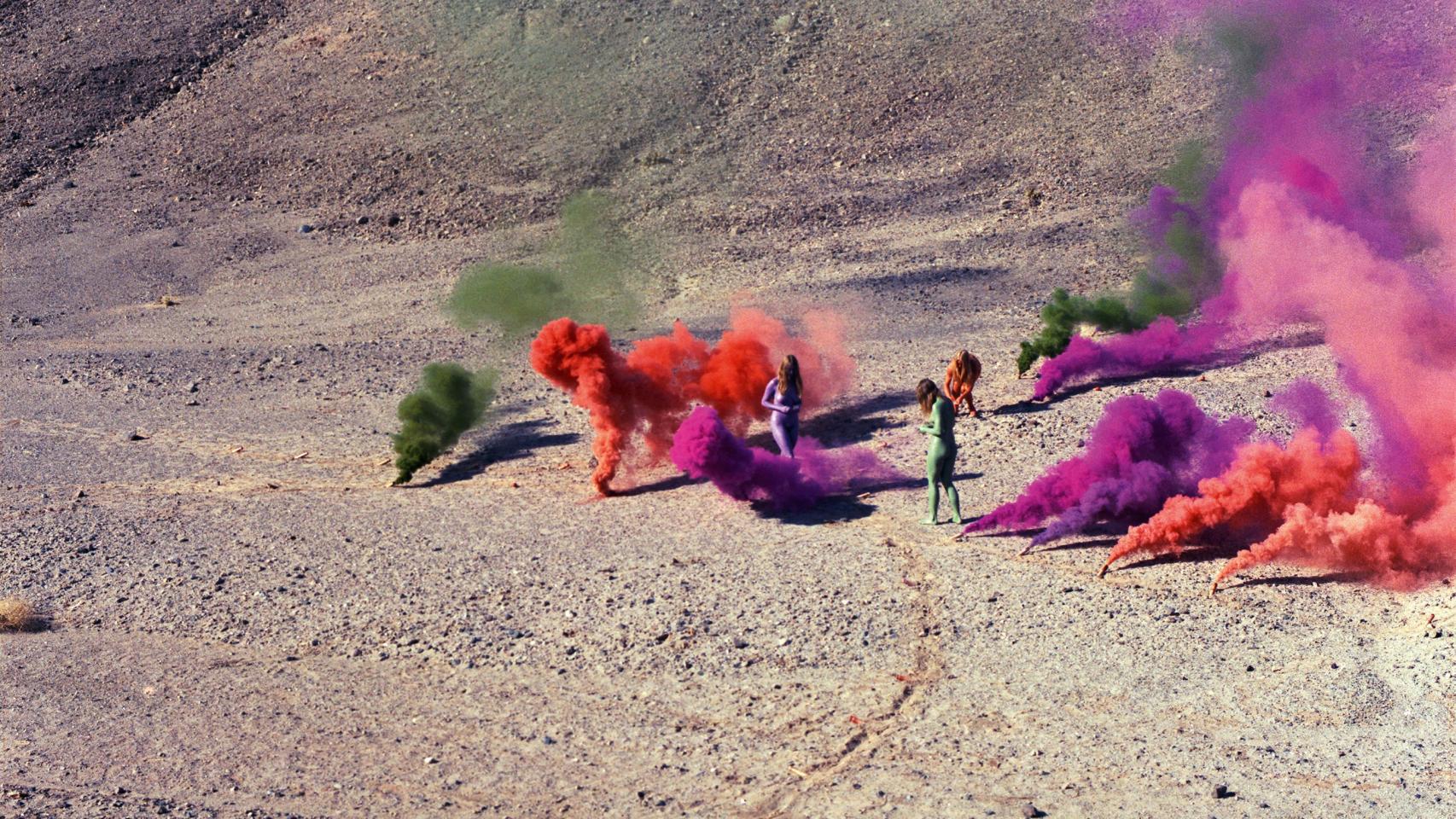 Judy Chicago: 'Cuerpos de humo, California', 1971-72, en 'Mujeres de la abstracción'