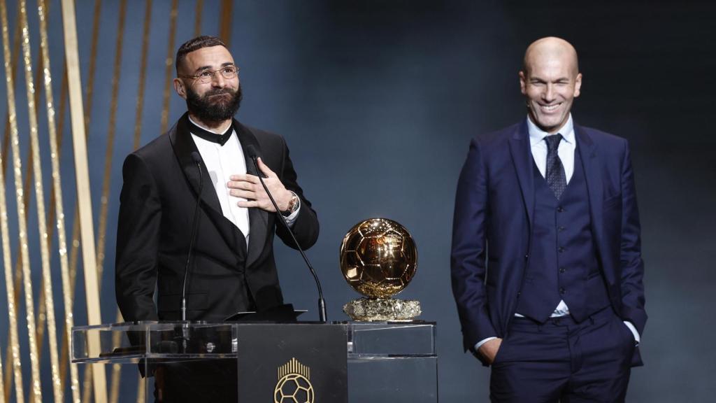 Karim Benzema y Zinedine Zidane en el Balón de Oro 2022