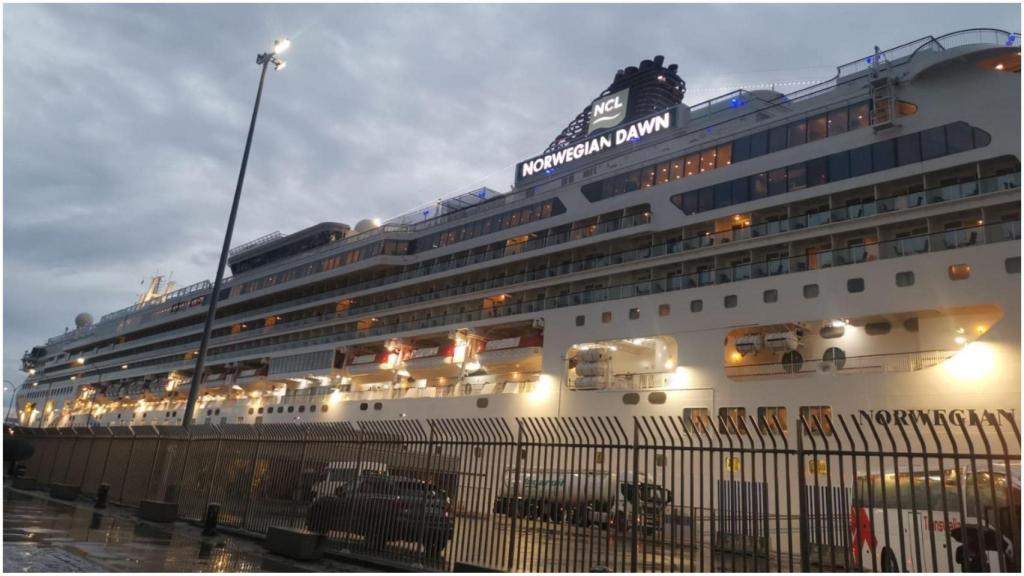 Norwegian Dawn en A Coruña.