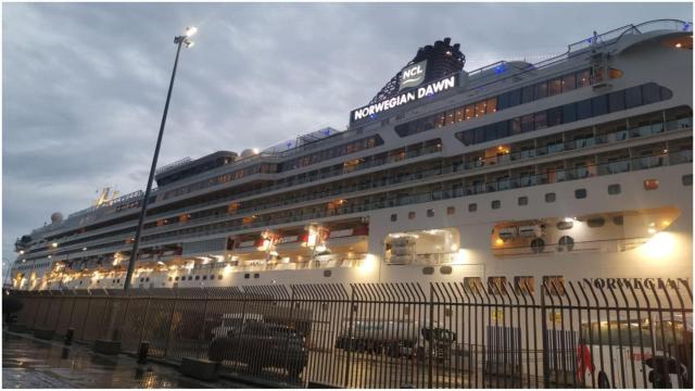 Norwegian Dawn en A Coruña.