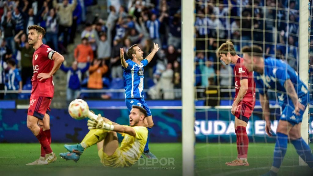 El Deportivo venció 2-1 al Linares en Riazor.