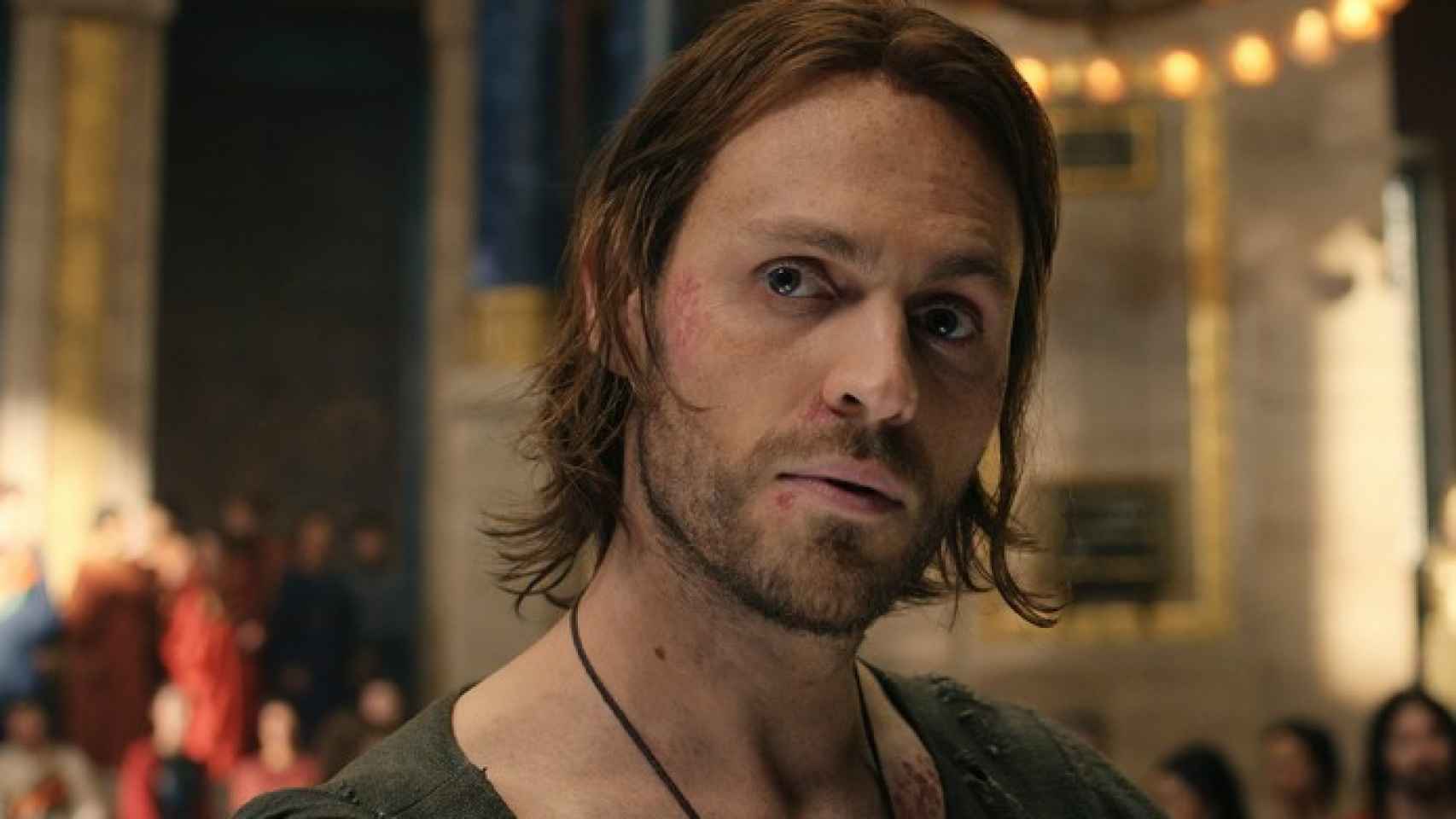 Halbrand, interpretado por Charlie Vickers, es la encarnación humana de Sauron en 'Los anillos de poder'.