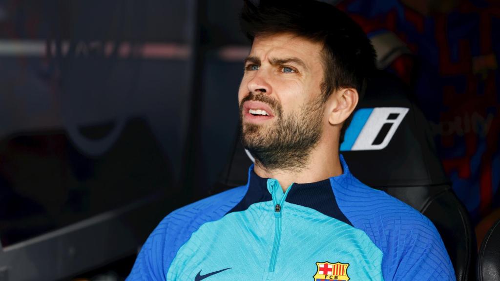 Gerard Piqué, en el banquillo del FC Barcelona