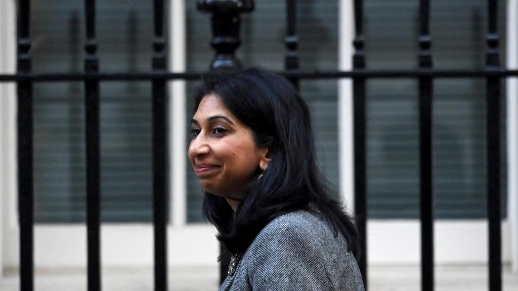 Suella Braverman en la puerta de Downing Street.