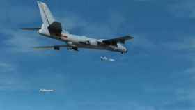 Simulación de Bombardero H-6K desplegando drones LJ-1