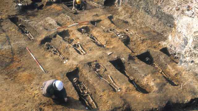 Fosas de víctimas de la Peste Negra enterradas en masa entre 1348 y 1349 en East Smithfield.