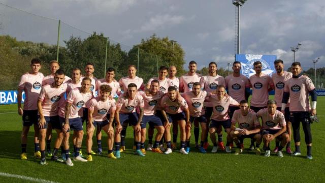 El Deportivo colabora en la lucha contra el cáncer de mama.