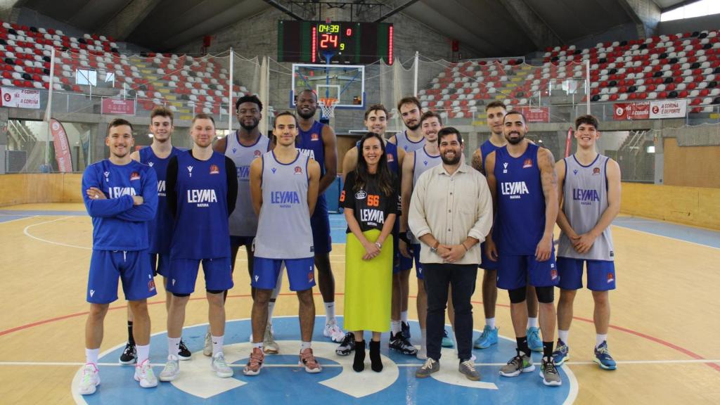 Convenio entre el Básquet Coruña y Vegalsa-Eroski.