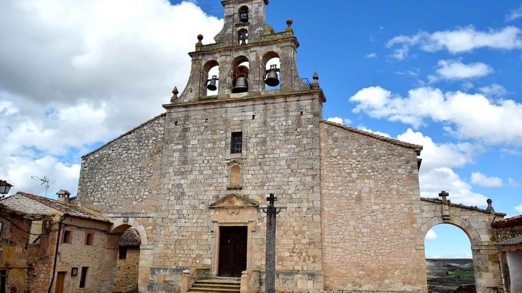 Iglesia y Plaza de Santa María