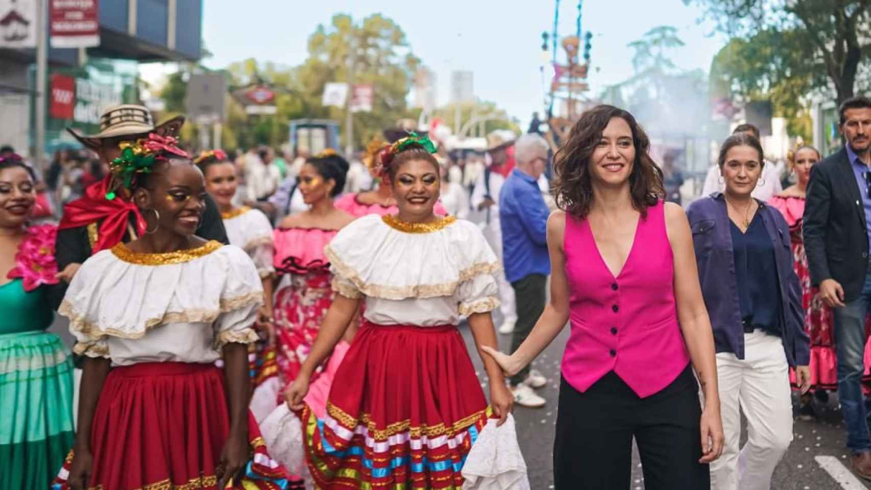 Isabel Díaz Ayuso durante el desfile organizado por la Comunidad este mes de octubre.