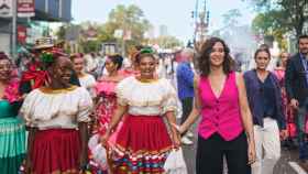 Isabel Díaz Ayuso durante el desfile organizado por la Comunidad con motivo de la Hispanidad.