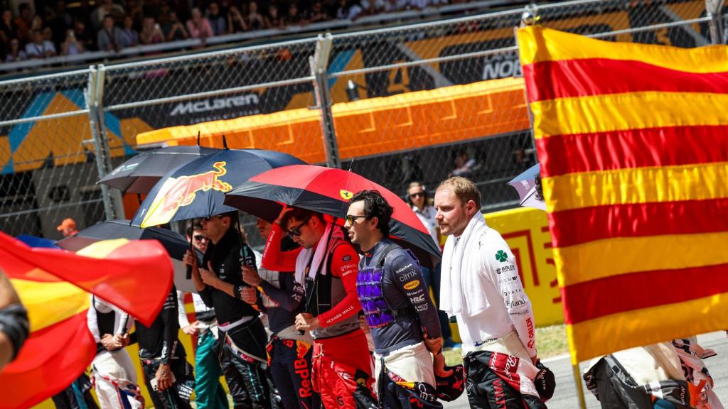 La bandera de Cataluña preside el Gran Premio de España de Fórmula 1 2022 en Montmeló