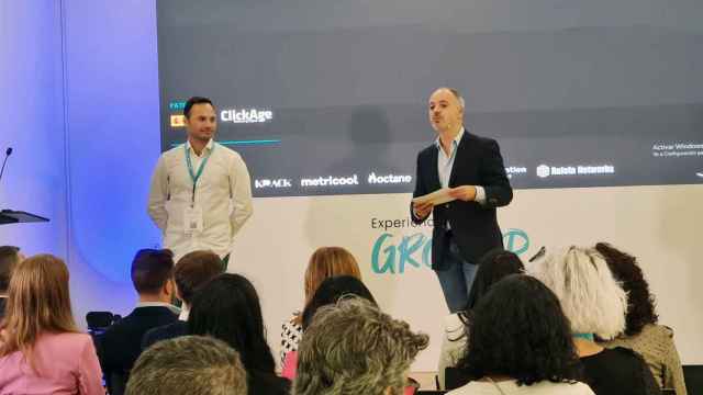 Emanuele Ricciotti, CEO de ClickAge y David Regades durante la apertura de Experiencia Grow Up en Vigo.