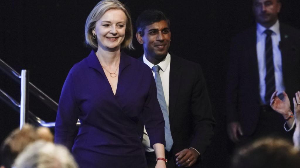 Rishi Sunak y Liz Truss en la carrera por el liderazgo británico de verano.