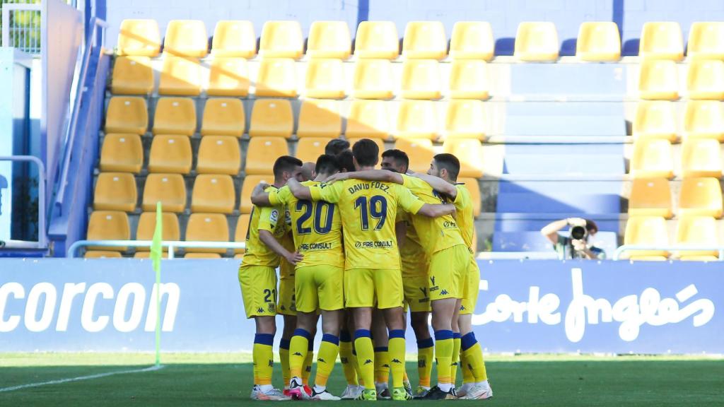 Los jugadores del AD Alcorcón celebran un gol