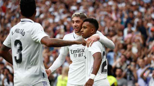 Militao, Rodrygo y Valverde celebran un gol ddel Real Madrid