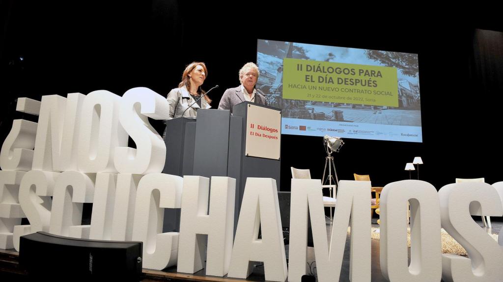 Cristina Monge y Juan Luis Cano durante la jornada de hoy.