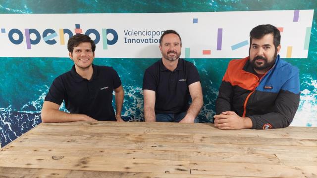 Guillermo Fernández, project manager de Opentop; Jorge Marcos, lead project manager, y José María Leal, ecosystem builder. El equipo se completa con Yolanda Trujillo, project manager, que no aparece en la imagen.