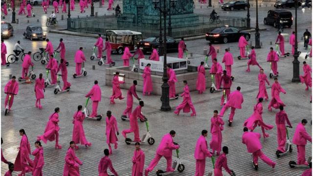 Cómo combinar la tendencia ‘Barbiecore’, o el rosa de la temporada, este otoño-invierno