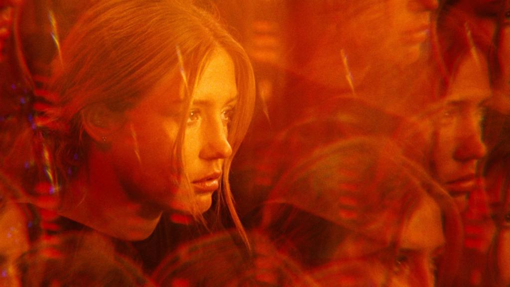 Adèle Exarchopoulos, en un fotograma de 'Los cinco diablos'.