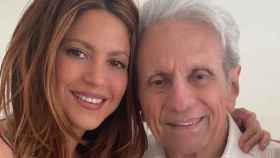 Shakira junto a su padre, William Mebarak, en una imagen compartida en las redes sociales.