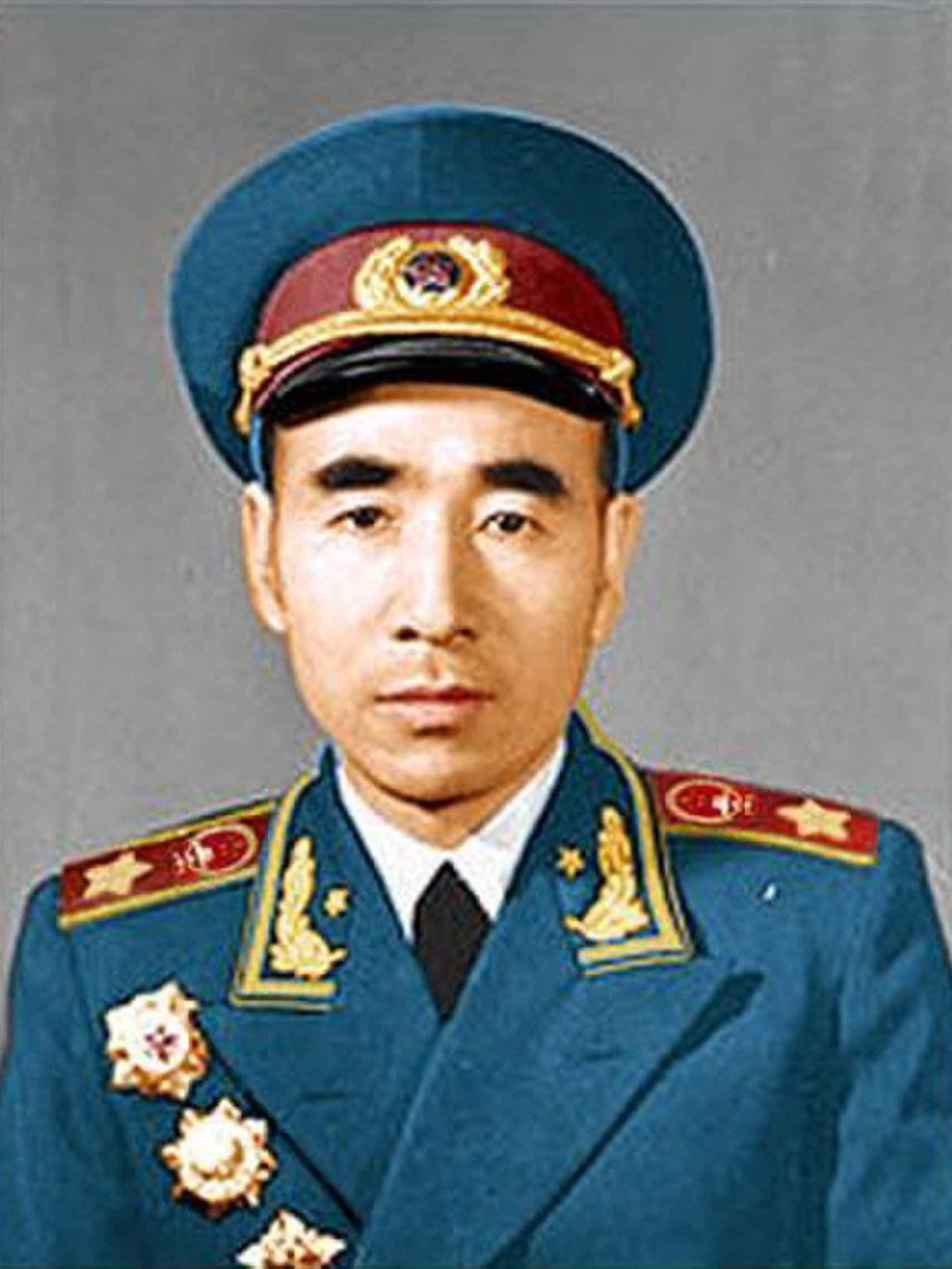 Retrato oficial del Mariscal Lin Biao en 1955.