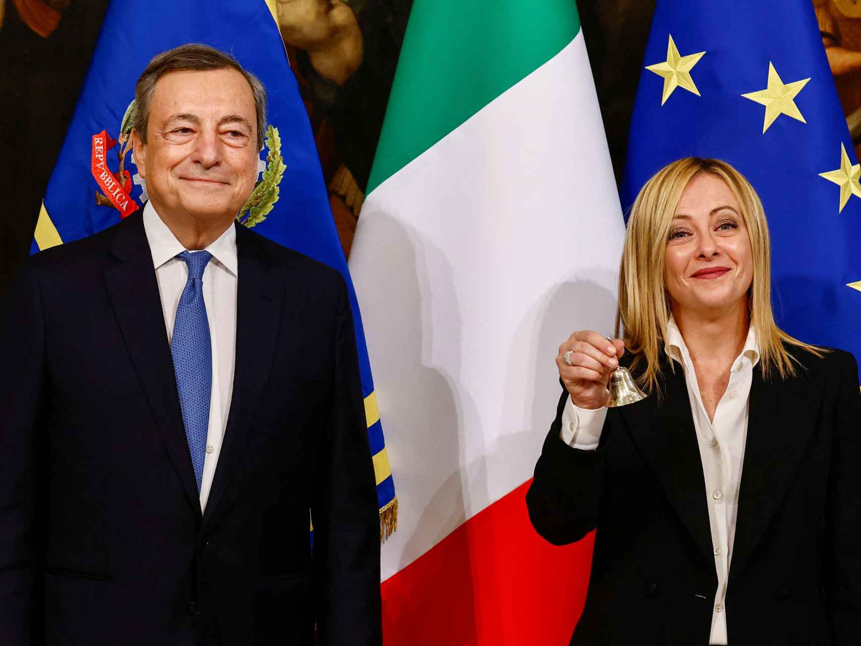 Giorgia Meloni y Mario Draghi en el Palacio Chigi (Roma).