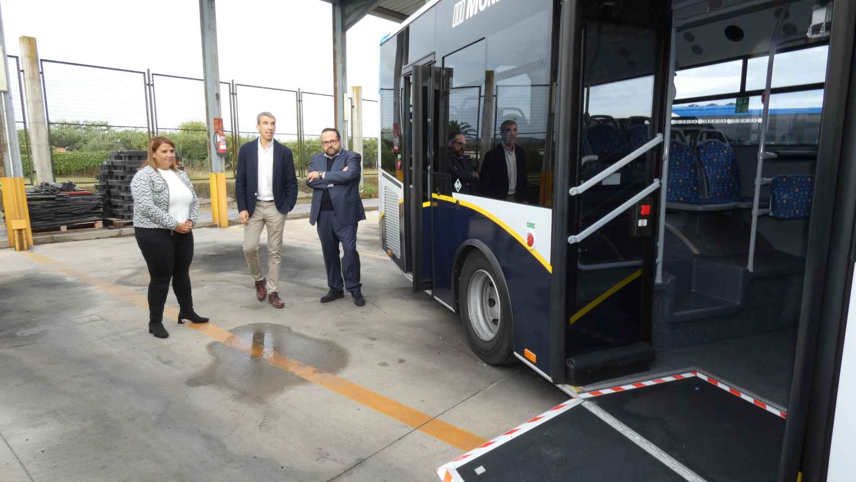 Los nuevos autobuses están adaptados para personas con discapacidad.