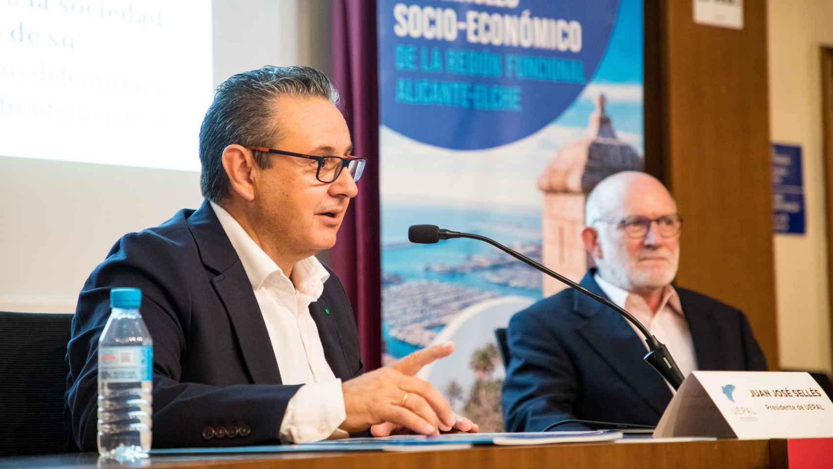 Juan José Sellés, de la patronal UEPAL, y Manuel Desantes, en la ponencia.