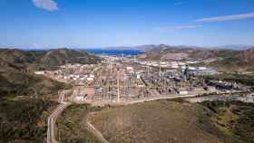 Vista aérea de las instalaciones de Repsol en Cartagena donde se levantará la primera planta de hidrógeno verde de la Región de Murcia.