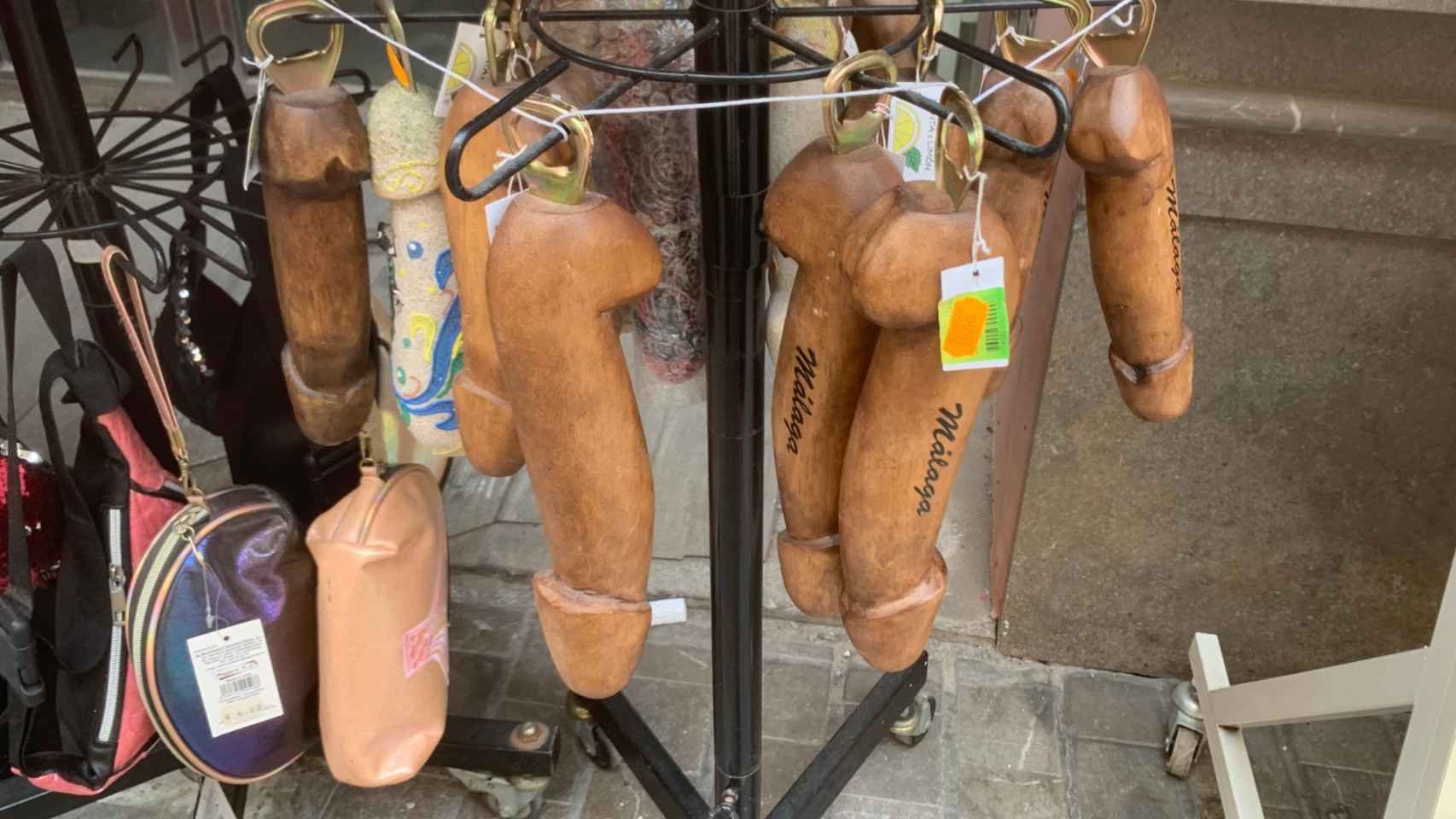 Los penes que se venden como souvenir en el centro de Málaga