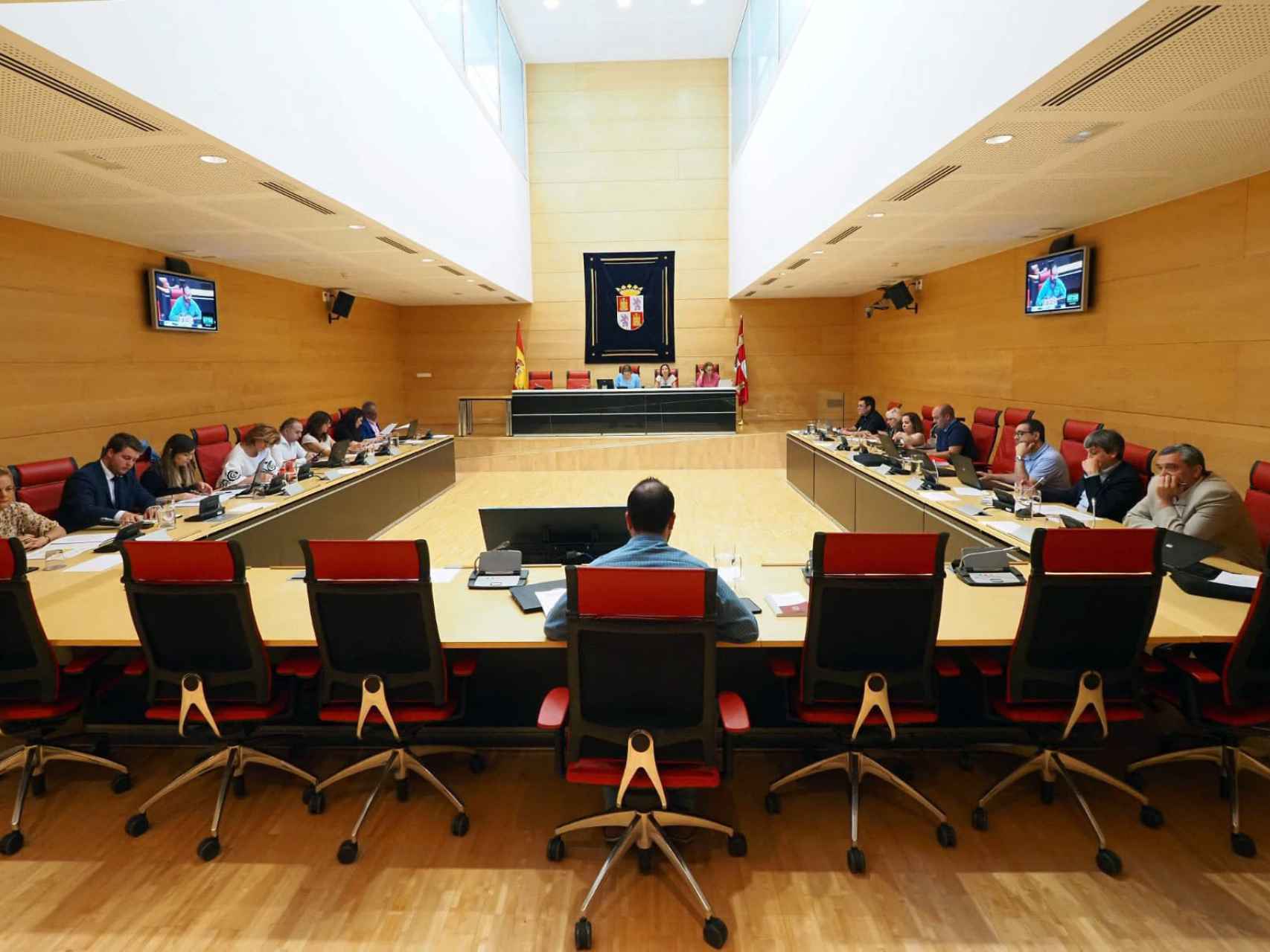 Imagen de archivo de una comisión en las Cortes.