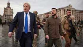 Boris Johnson y Volodimir Zelenski en Kiev el pasado mes de abril en plena invasión de Rusia.