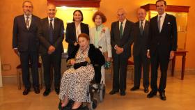 Luis Ribot, el rector de la Universidad Valladolid, Carmen Sanz, S. A. R. la Infanta Doña Margarita, Carmen Iglesias,directora  de la Real Academia de la Historia, don Carlos Zurita y el presidente de la Fundación Duques de Soria.