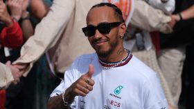 Lewis Hamilton saluda en el Gran Premio de EEUU.