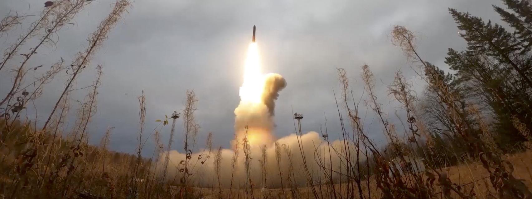 Un misil balístico intercontinental Yars de Rusia, lanzado en un ejercicio este miércoles.