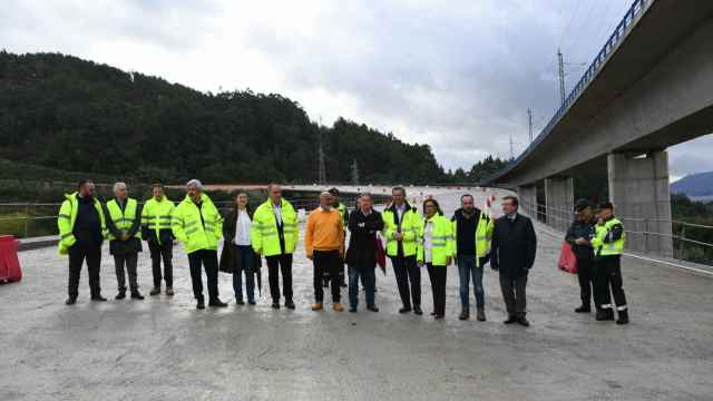 Visita de José Miñones a las obras de la A-57 en Pontevedra.