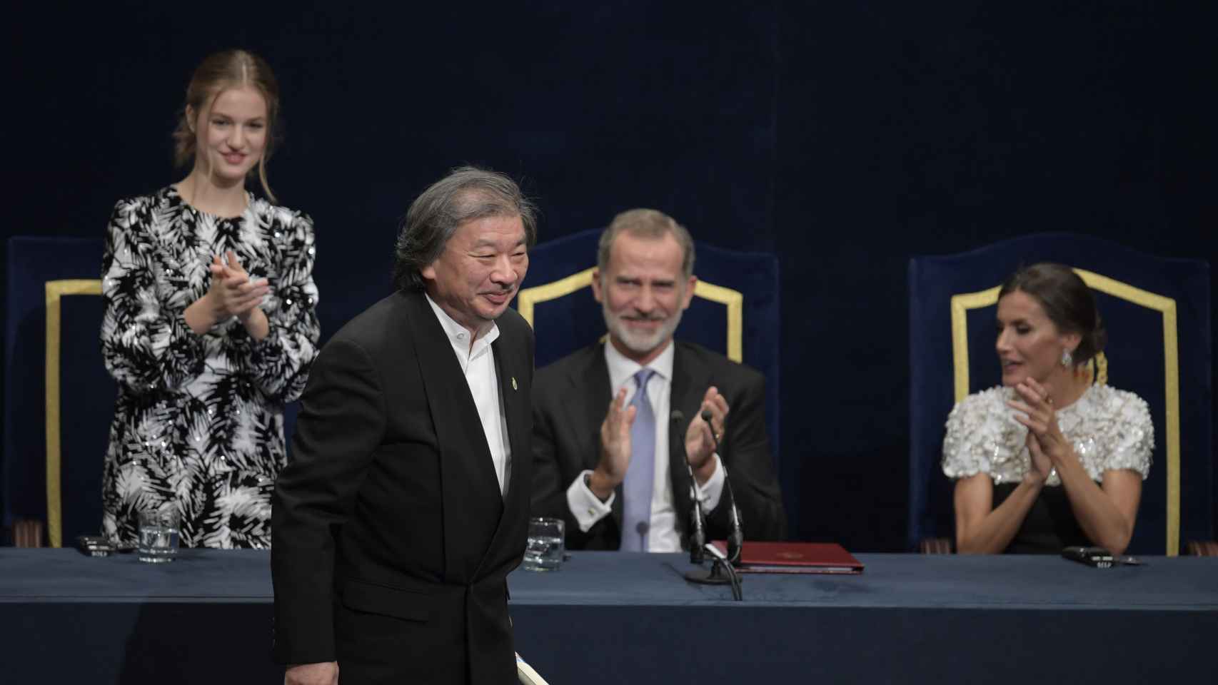 El arquitecto japonés Shigeru Ban, Premio Princesa de Asturias de la Concordia. Foto: Eloy Alonso / EFE